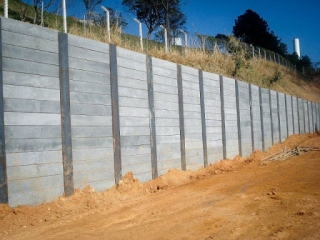 Foto Muros de Arrimo para Cortinas de Contenção Pré-Moldadas